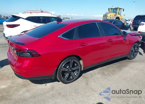 2024 Honda Accord Hybrid Sport z USA, uszkodzony, nr VIN 1HGCY2F57RA054456